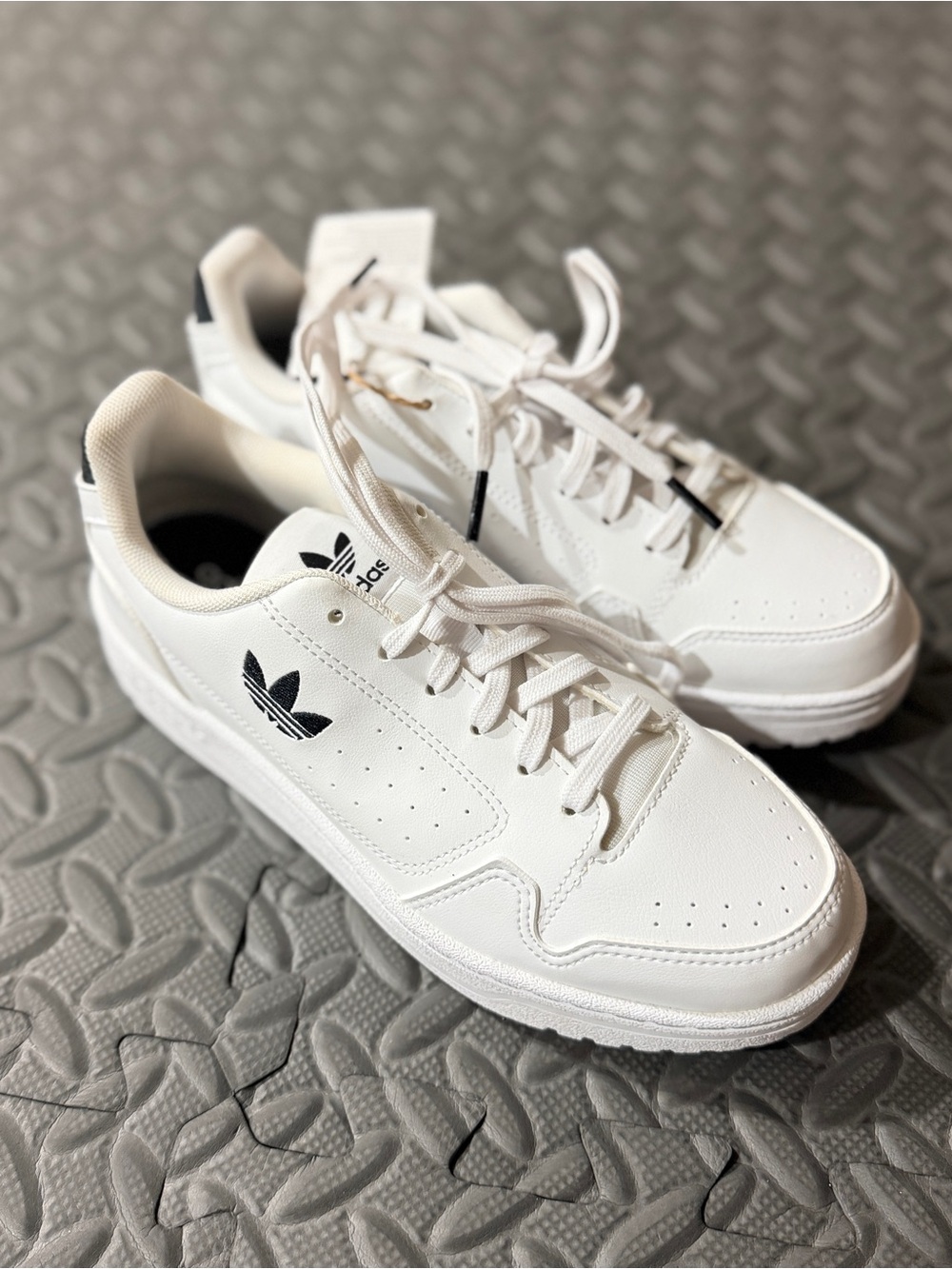 Adidas NY 90 Shoes (Kids 4.5) – New With Tags